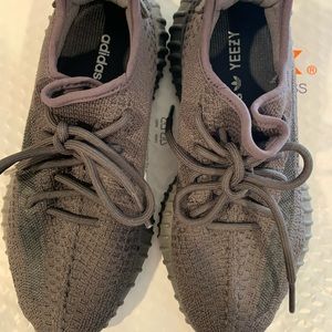 Yezzy boost 350 V2 Cinder